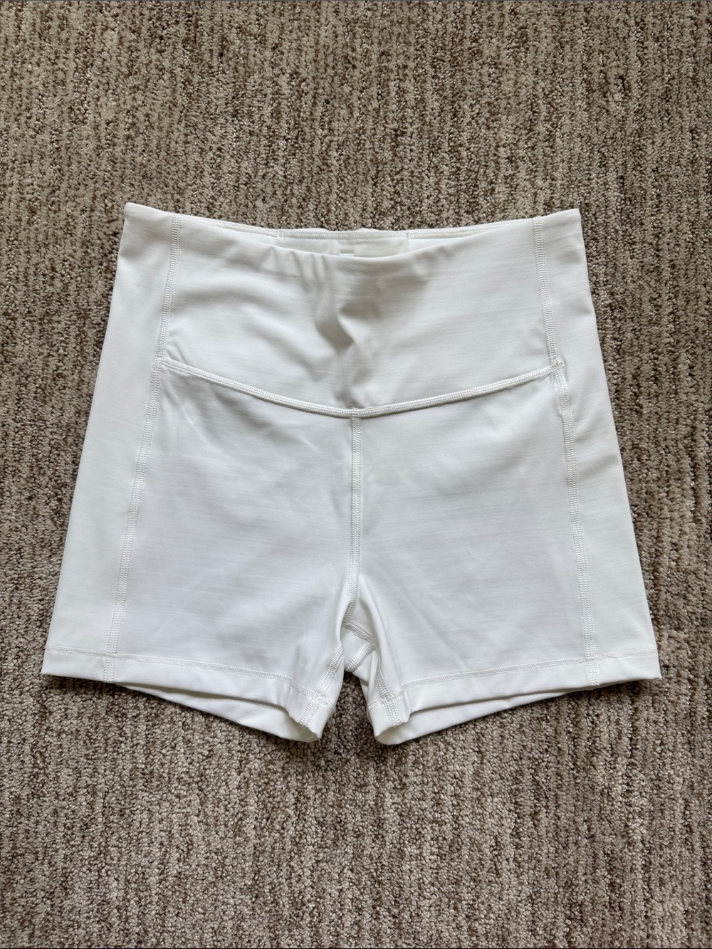 Athleta Ultimate Shortie 5” Size S White NWOT